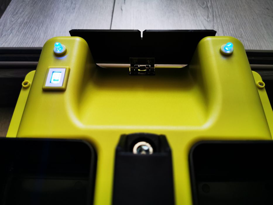 Barcuta GPS vaporaș navomodel pescuit plantat nadit 2 motorase 3 cuve!