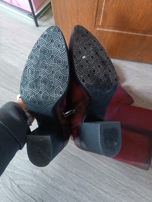 Високи ботуши от естествена кожа цвят бордо