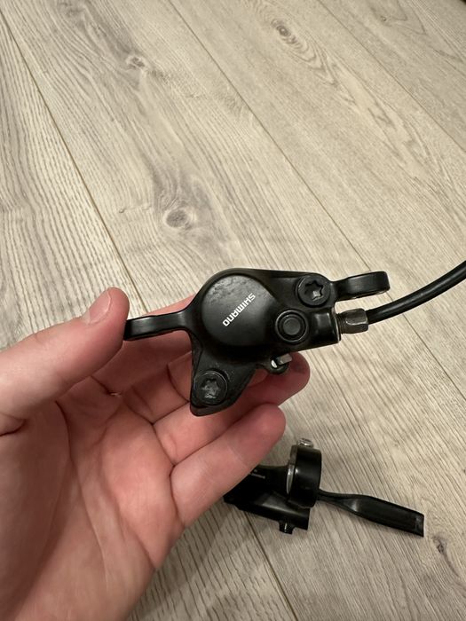 Frane shimano BL-MT200 pe disc față/spate