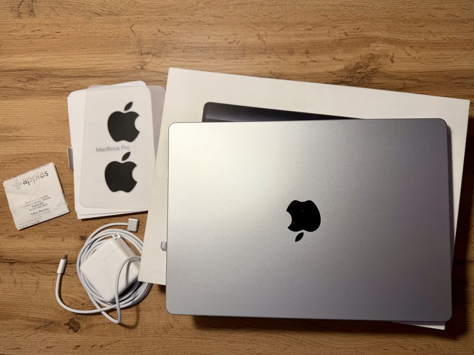 Macbook pro 14 M3 Pro 18/512