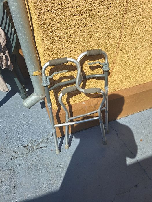 Cadru metalic pentru deplasare