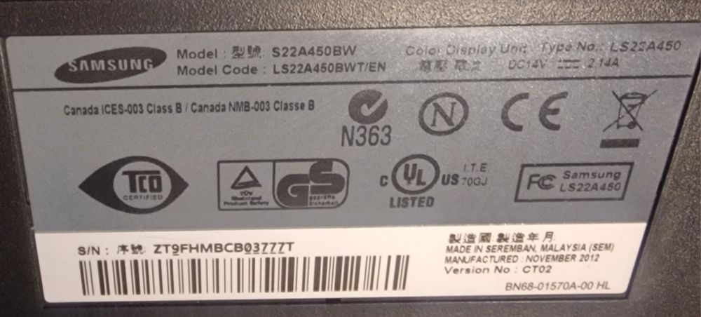 Продавам 22 инчов монитор Samsung SyncMaster SA450