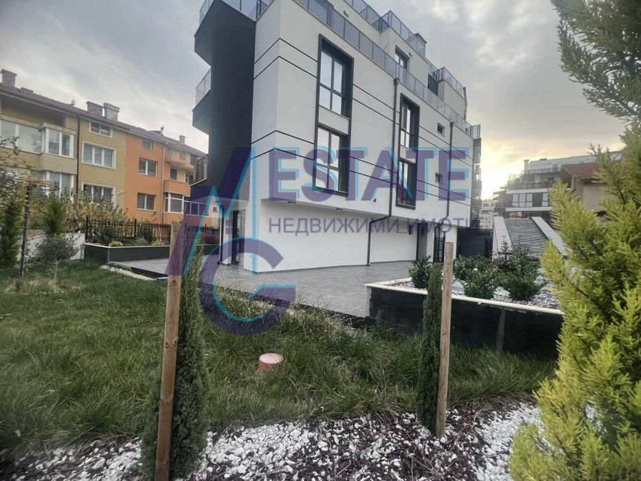 Тристаен апартамент с двор в кв. Сарафово, гр. Бургас.