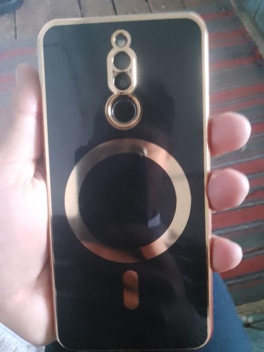 Redmi 8   64/4  ekran sensr almawgan naxt 600bo'lishi