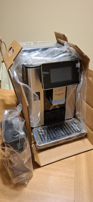 Expresor automat Delonghi PrimaDonna Soul