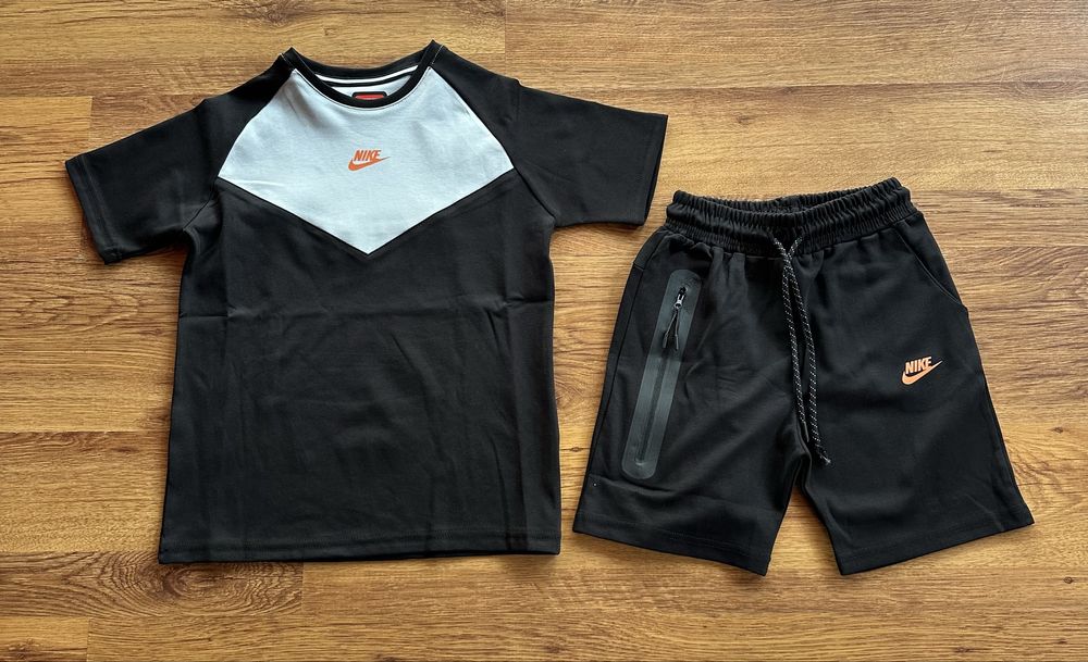 Детски,памучен,къс комплект Nike в черно с активен преден джоб на долнището