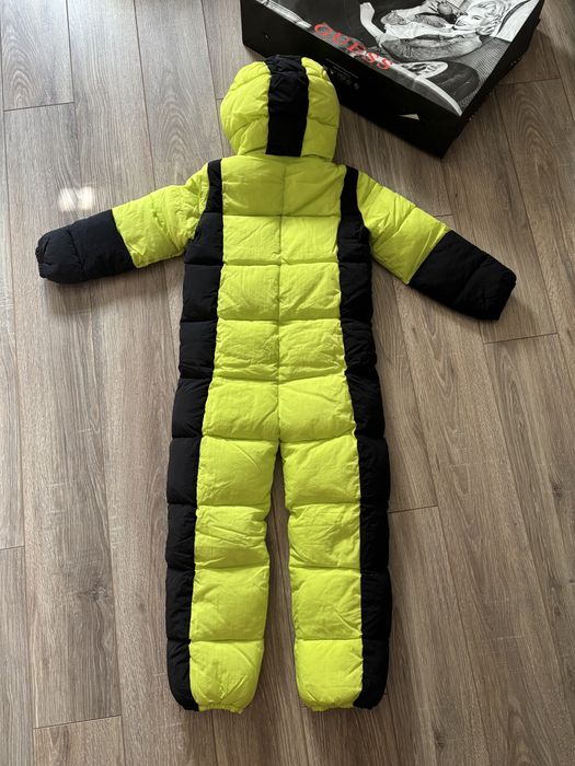 GUESS детски унисекс космонавт-ски гащеризон с качулка