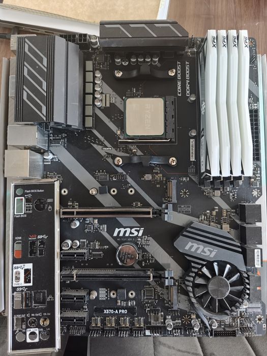 Gaming combo ! Ryzen7 5700x3d 32gb 3600Mhz X570