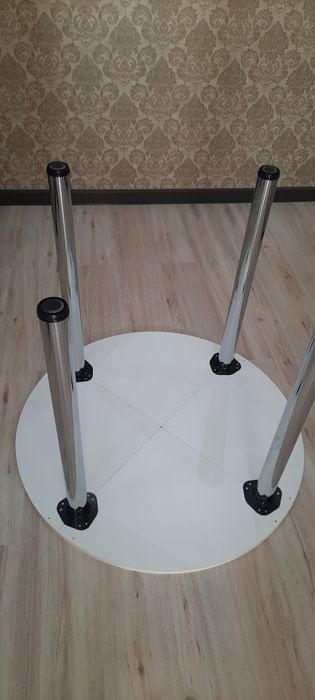 Кухонный стол (глянцевый)