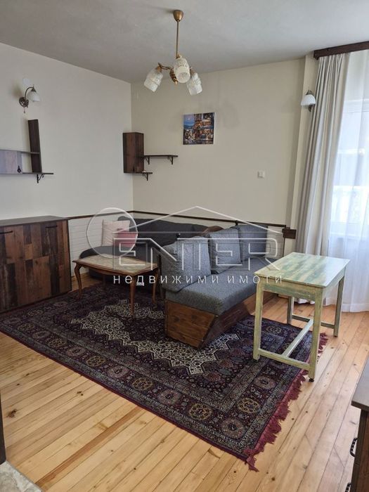 Дава се под наем Едностаен апартамент в Варна, Център - 40 кв.м за 328.95 € - Снимка #1