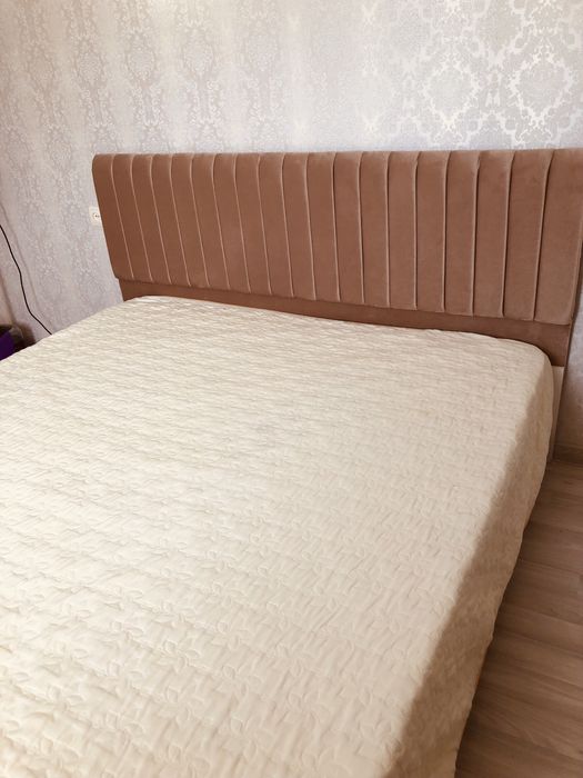 Кровать мдф новый с матрацом