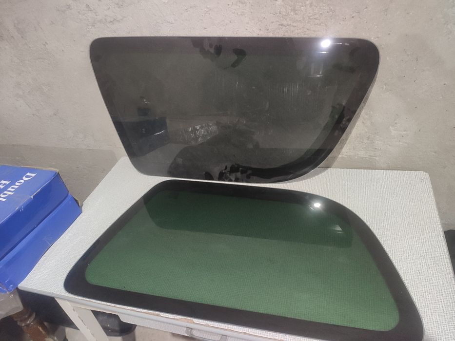 Стекла боковые на ларгус