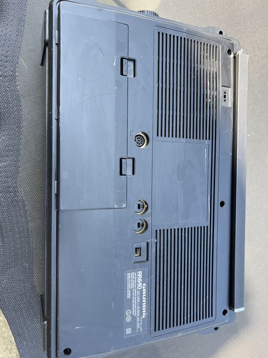 Radio casetofon grundig rr 640 Profesional