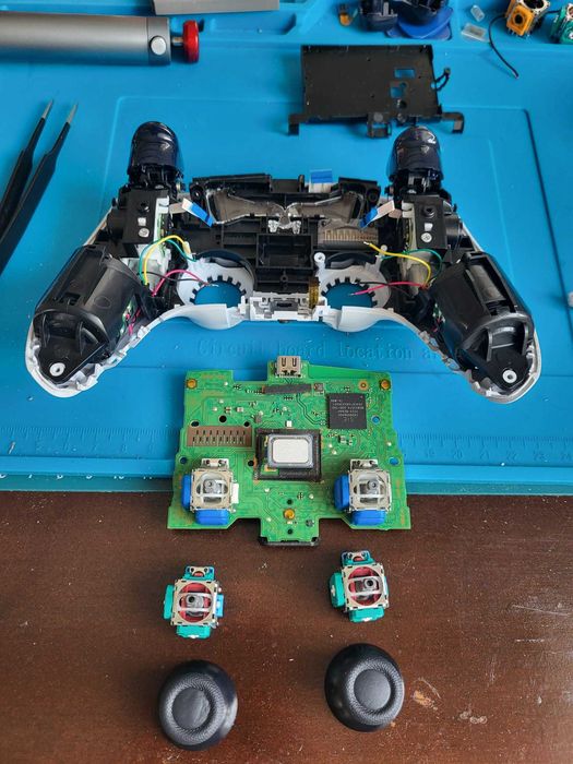 Reparatii Controller Maneta PS5, Xbox - Eliminare definitiva Stick-Drift cu TMR (magnetic)