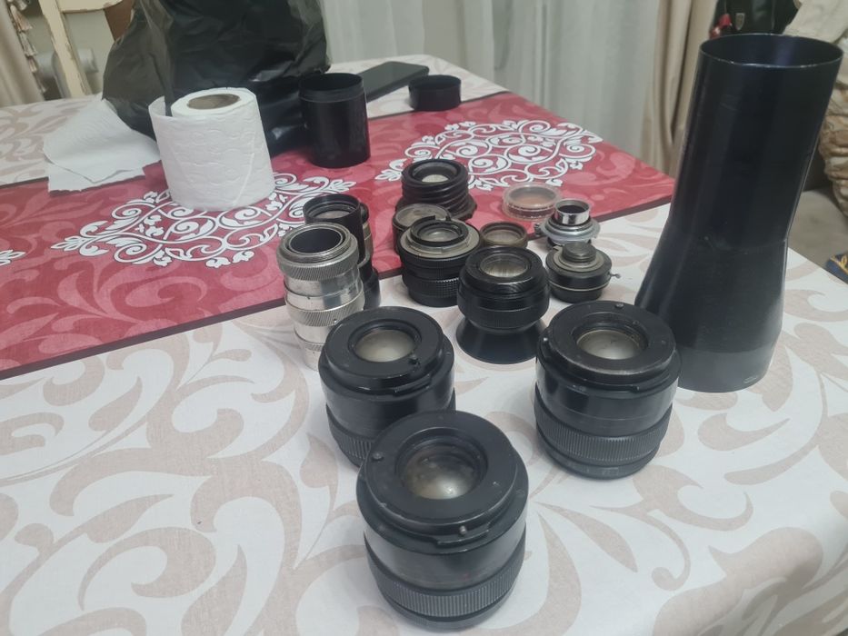 Продам объективы разный.