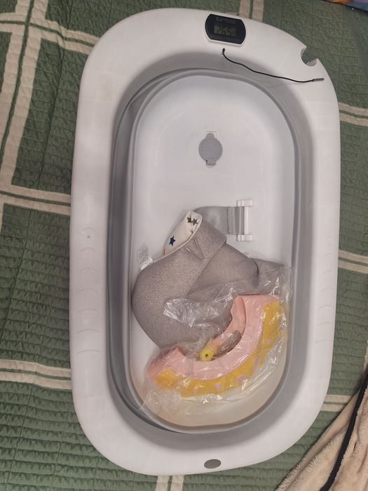 Манеж+ванной вместе