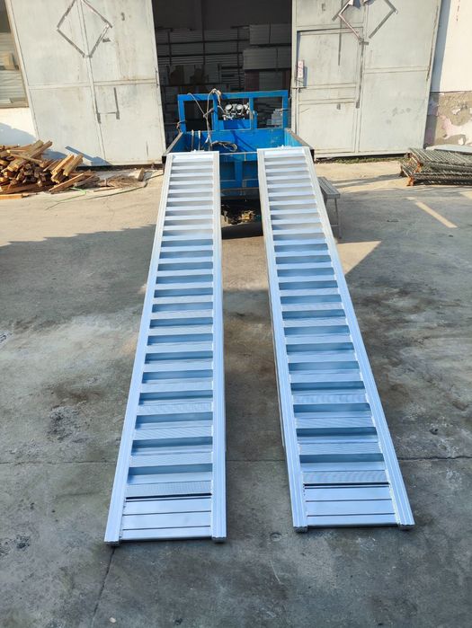 Продавам рампи-пътеки за товарене