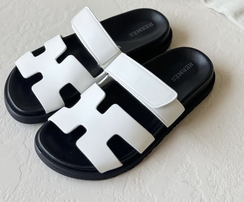 Hermes Chypre sandals