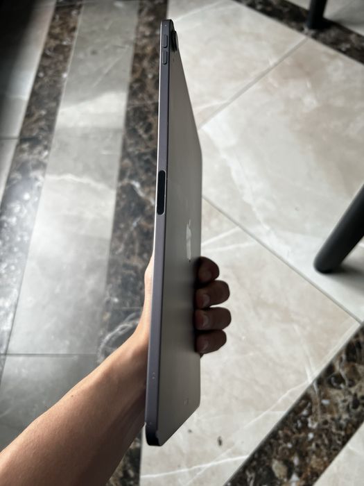 iPad air 4 ochilmagan