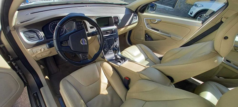Volvo V60 2013 D3