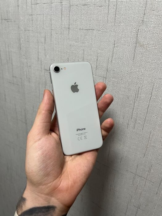 iPhone 8 акб 89% 64