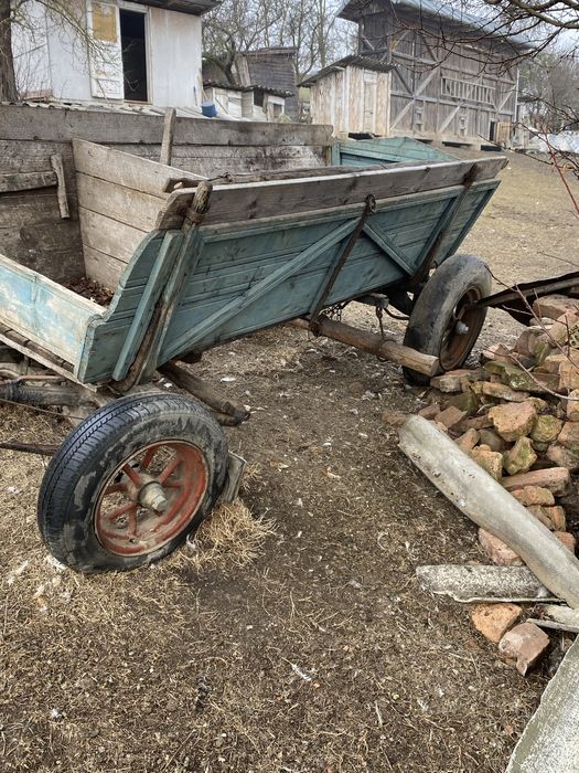 Vând căruță în stare bună !