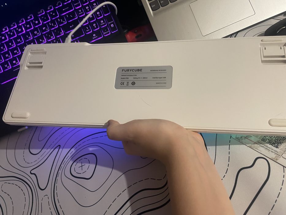 СРОЧНО ПРОДАМ клавиотуру