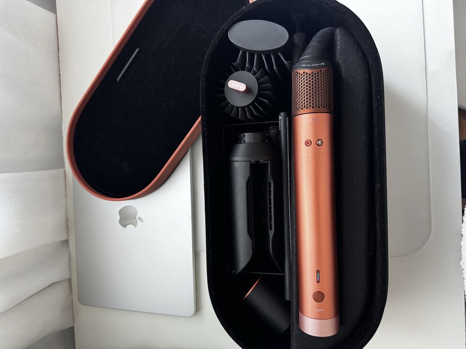 Нов Dyson Airwrap Co-anda2x