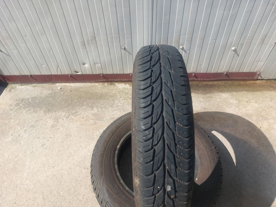 75 lei bucata! Doua anvelope de vara 145 80 r13 Uniroyal ! 7 mm