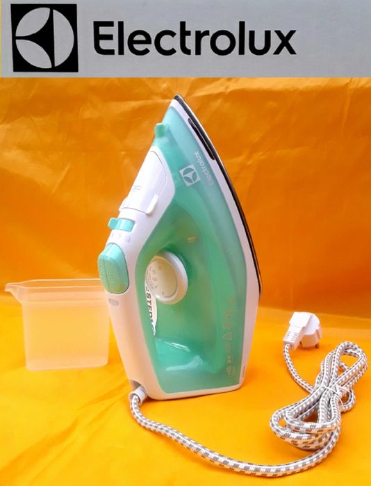 Fier pentru calcat ELECTROLUX 2200 W NOU - 120 Lei