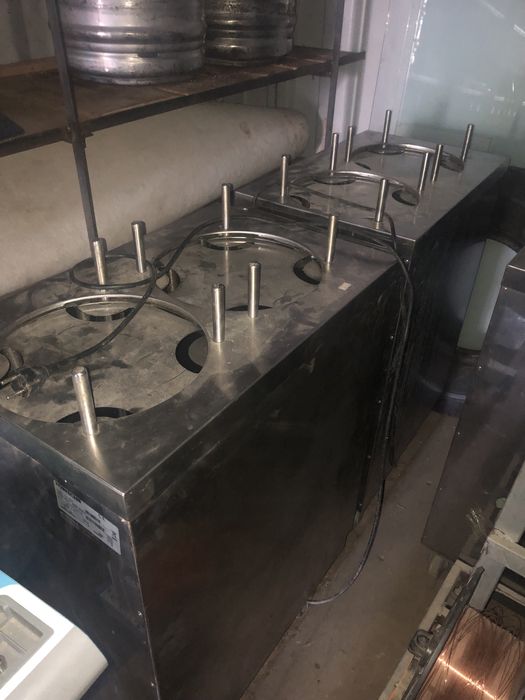 Продам диспенсеры для посуды