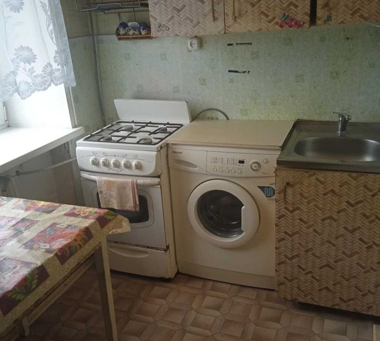 Сдаётся 1 ком в районе напротив КарГу