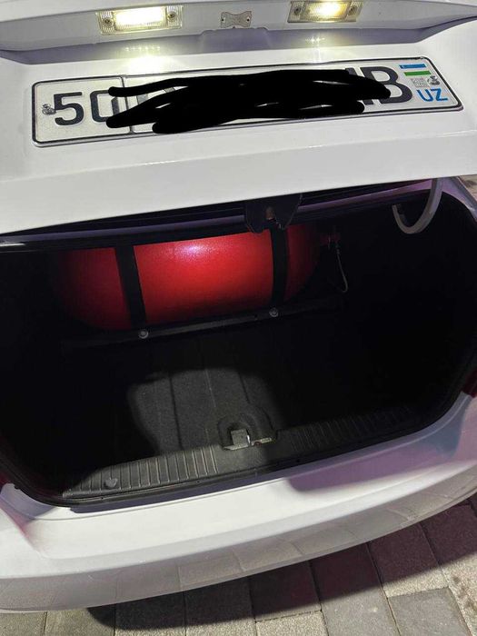 Срочно!!! продаётся машина CHevrolet Jentra