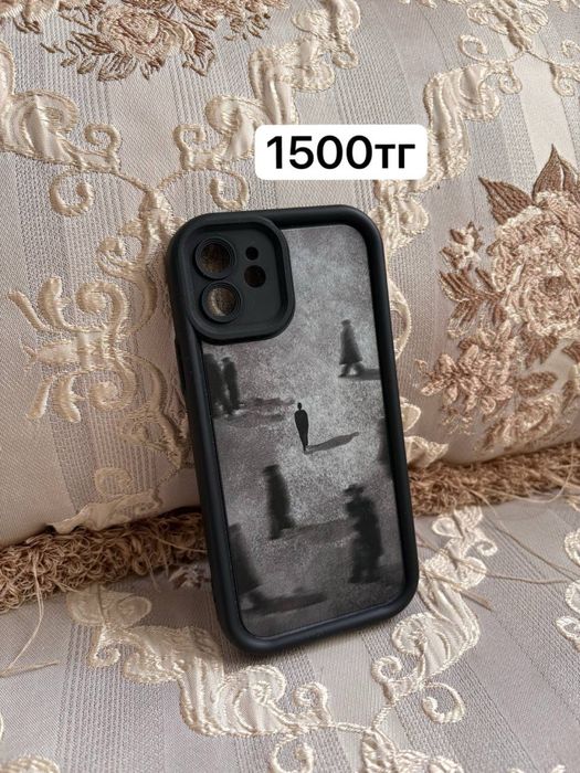 Чехлы на айфон 12