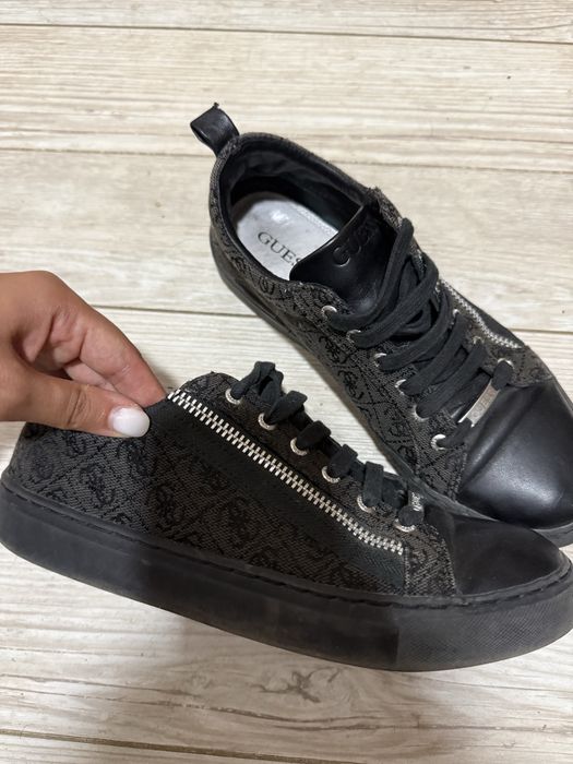 Маратонки Guess 38 размер