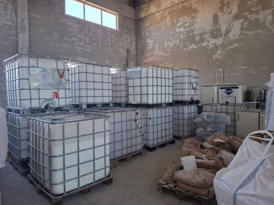 Vand Bazin 1000L, IBC