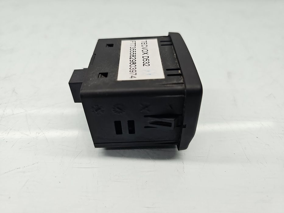 Conector auxiliar USB PEUGEOT Boxer [Fabr 2006-prezent] 73555829803974