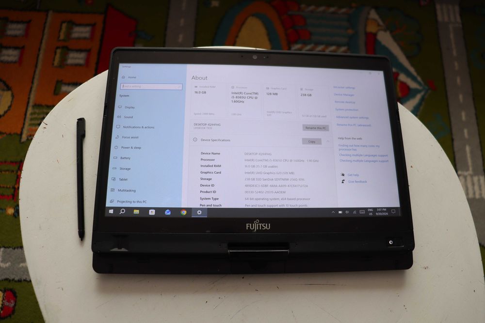 Laptop Fujitsu T939