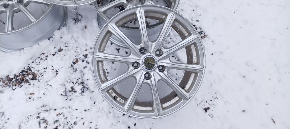 Продам комплект дисков привозные  на 17