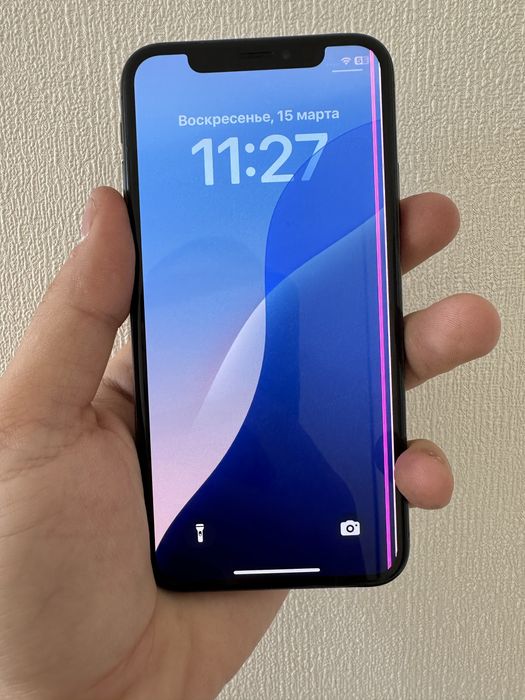 Продам Iphone XS