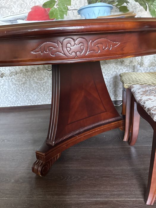 Продам стол круглый