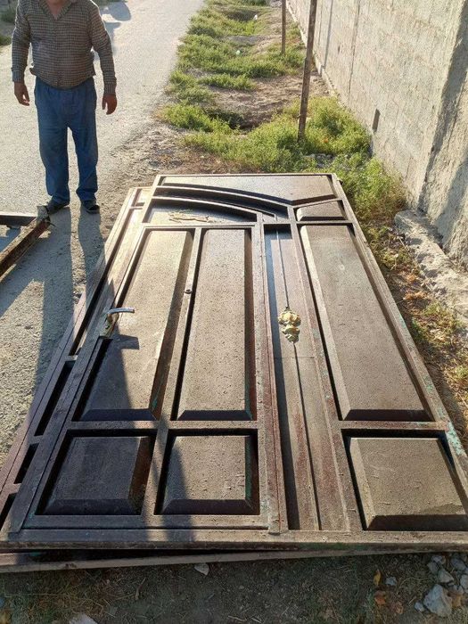 Дарвоза сотилади 3х3х33