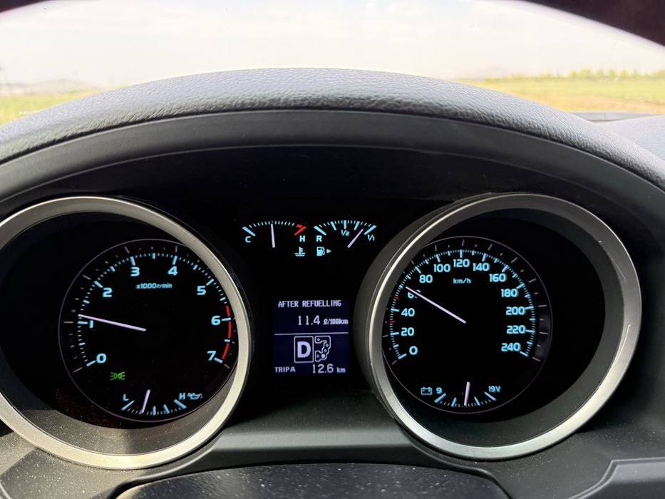 Ленд Крузер 200, 2010 года выпуска