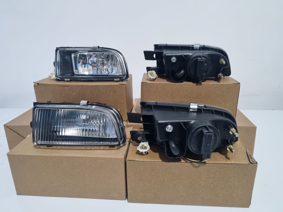 Тойота Карина Е туманик