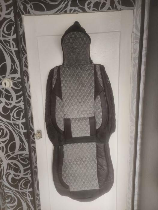 Продам чехлы на subaru