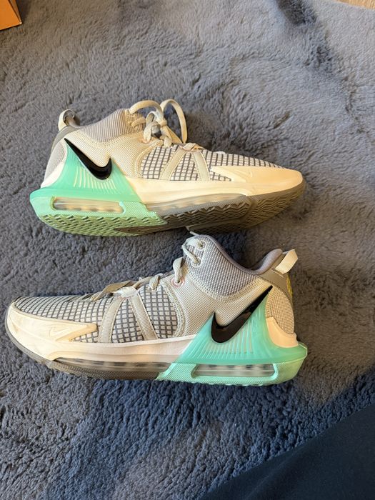 Nike lebron witness 7 marimea 42