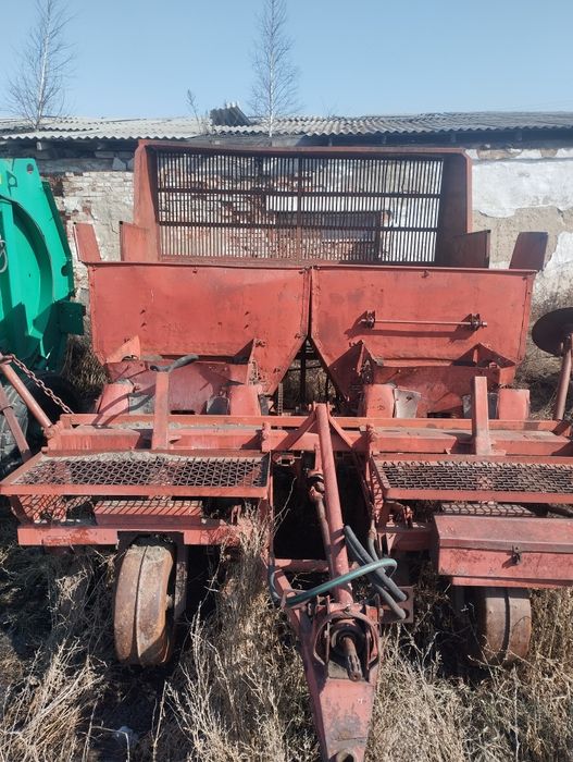 Картофелекопалку, картофелесажалку прицепную и навесную, культиватор,