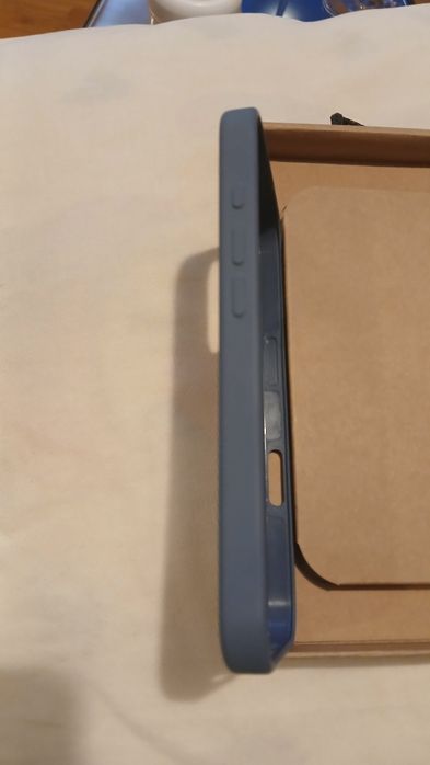 Нов holdit калъф за iPhone 16 Pro и стойка за телефон за 25