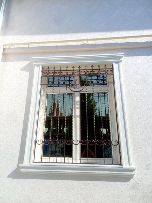 Решетки на окна . Установка Козырьков и Роликов