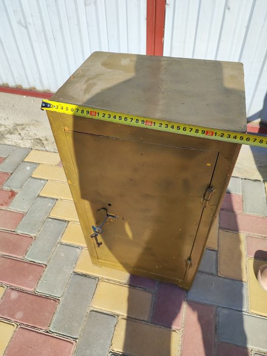 Продам ...сейф ...
